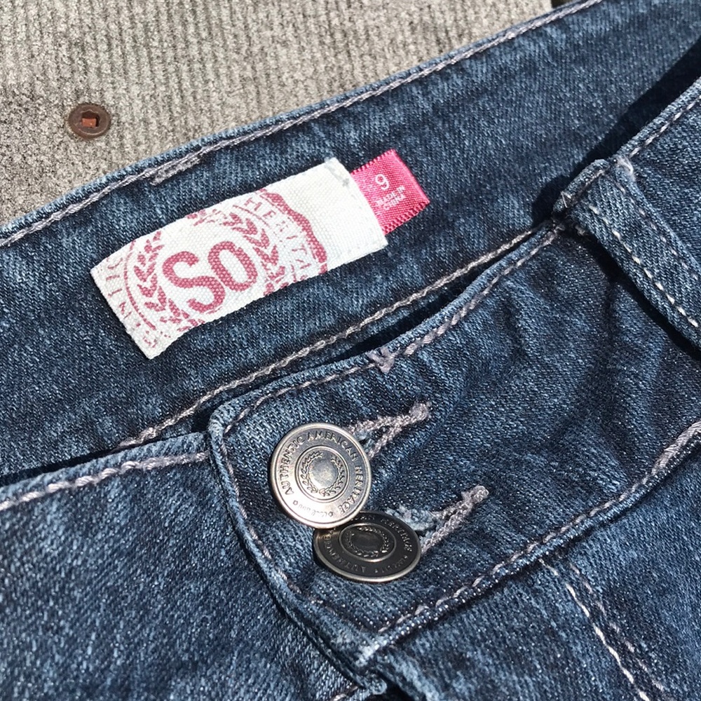 Distressed Jeans - Picture 5 of 6